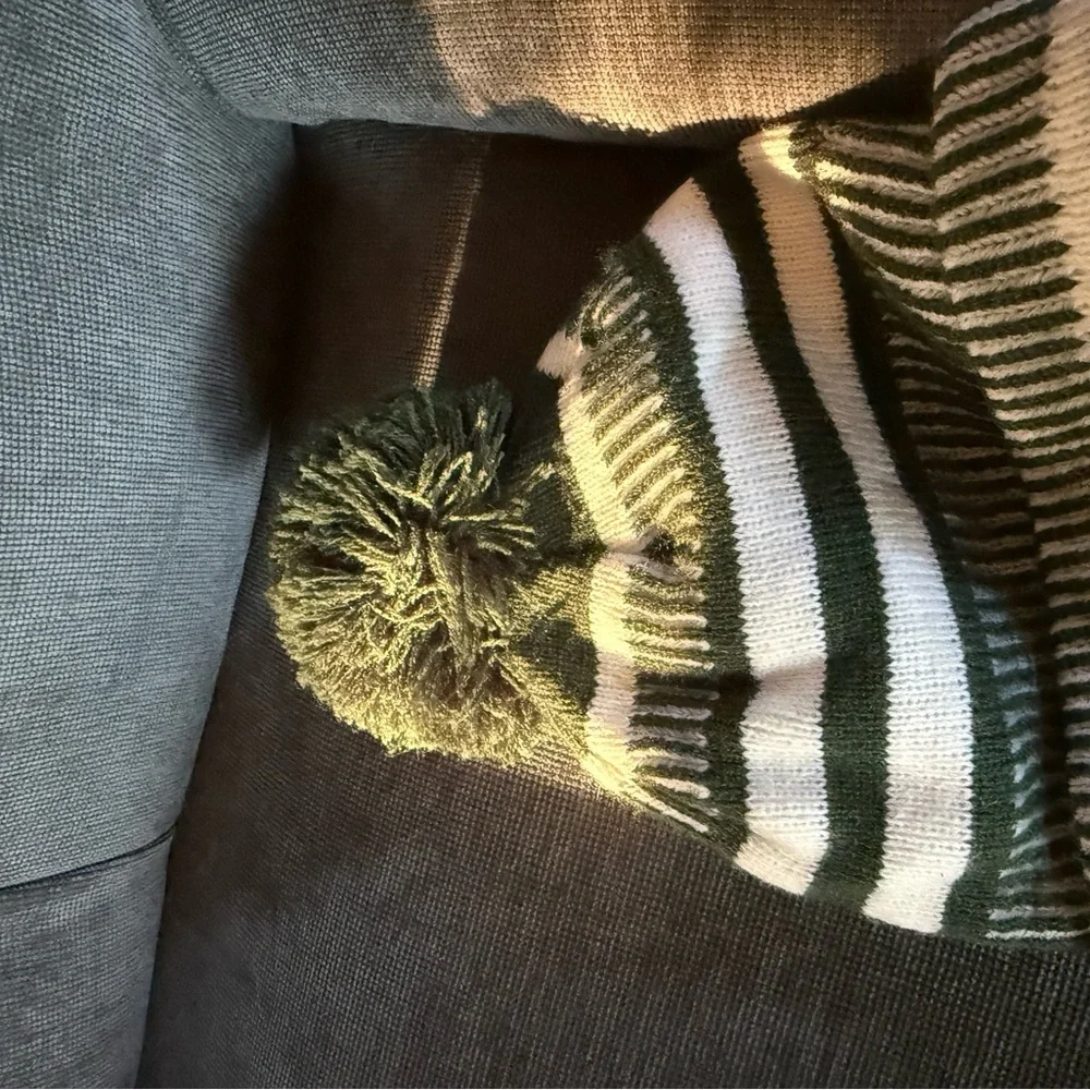 New Era NWT‎ New York Jets Pom Knit Beanie Green White Striped Hat Unisex